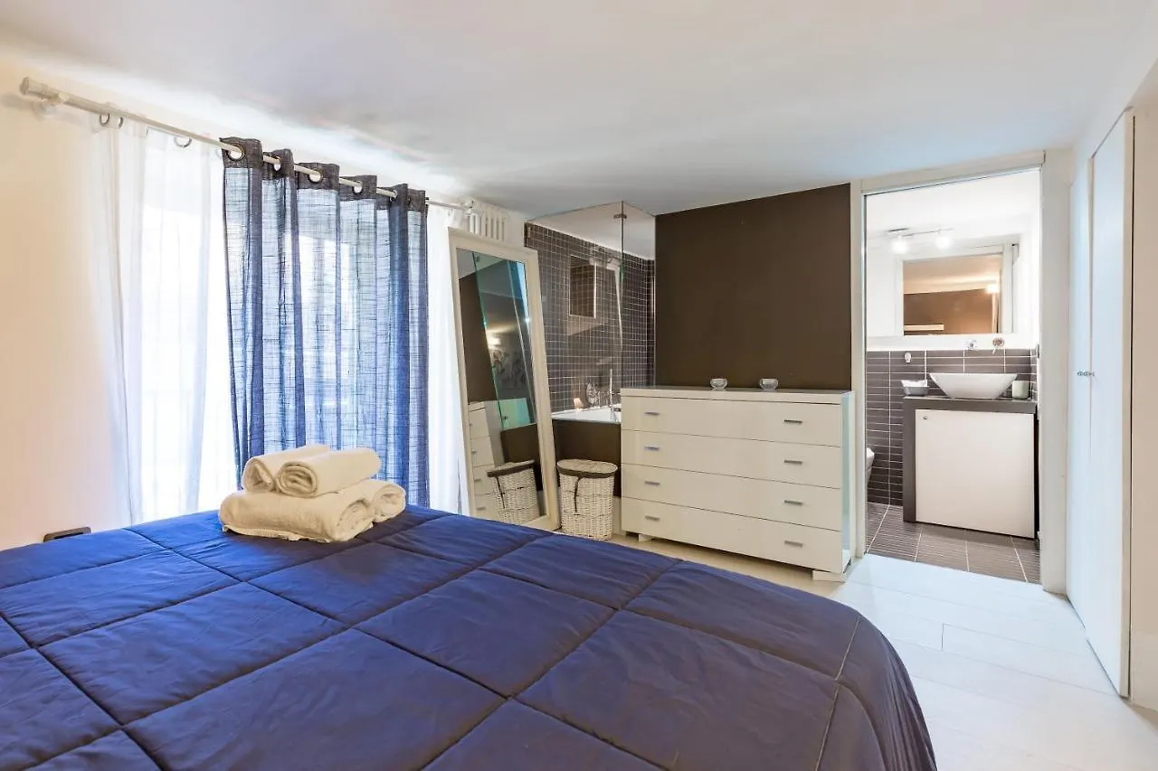Cool Flat At Via Dei Mille By Napoliapartments Italy