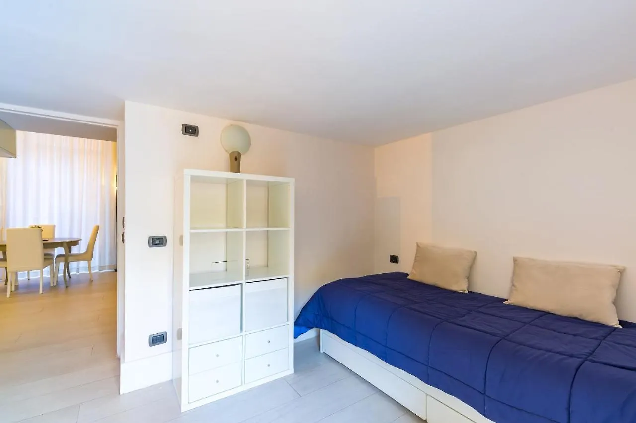 Cool Flat At Via Dei Mille By Napoliapartments
