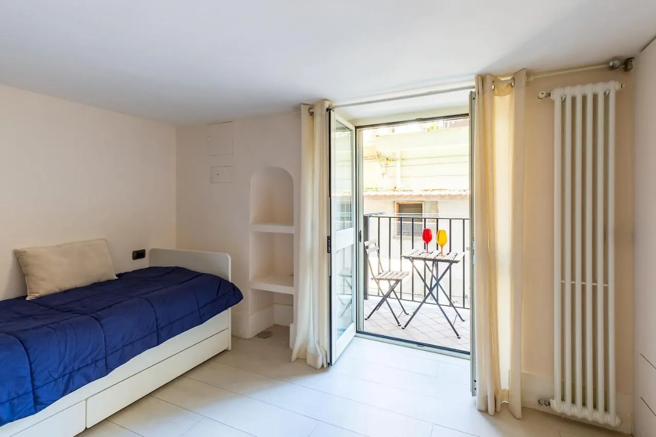 Apartment Cool Flat At Via Dei Mille By Napoliapartments