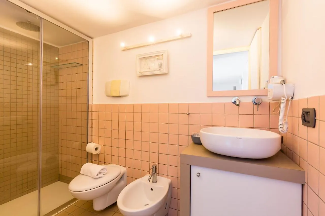 Cool Flat At Via Dei Mille By Napoliapartments ナポリ