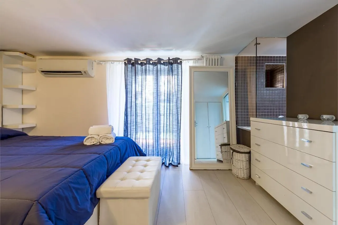 Cool Flat At Via Dei Mille By Napoliapartments ナポリ