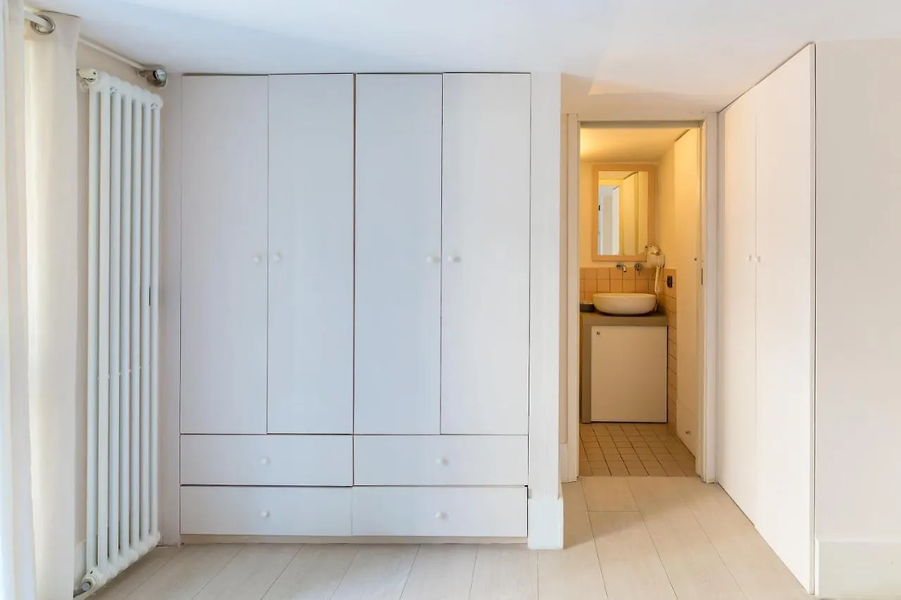 Cool Flat At Via Dei Mille By Napoliapartments 0*, Naples
