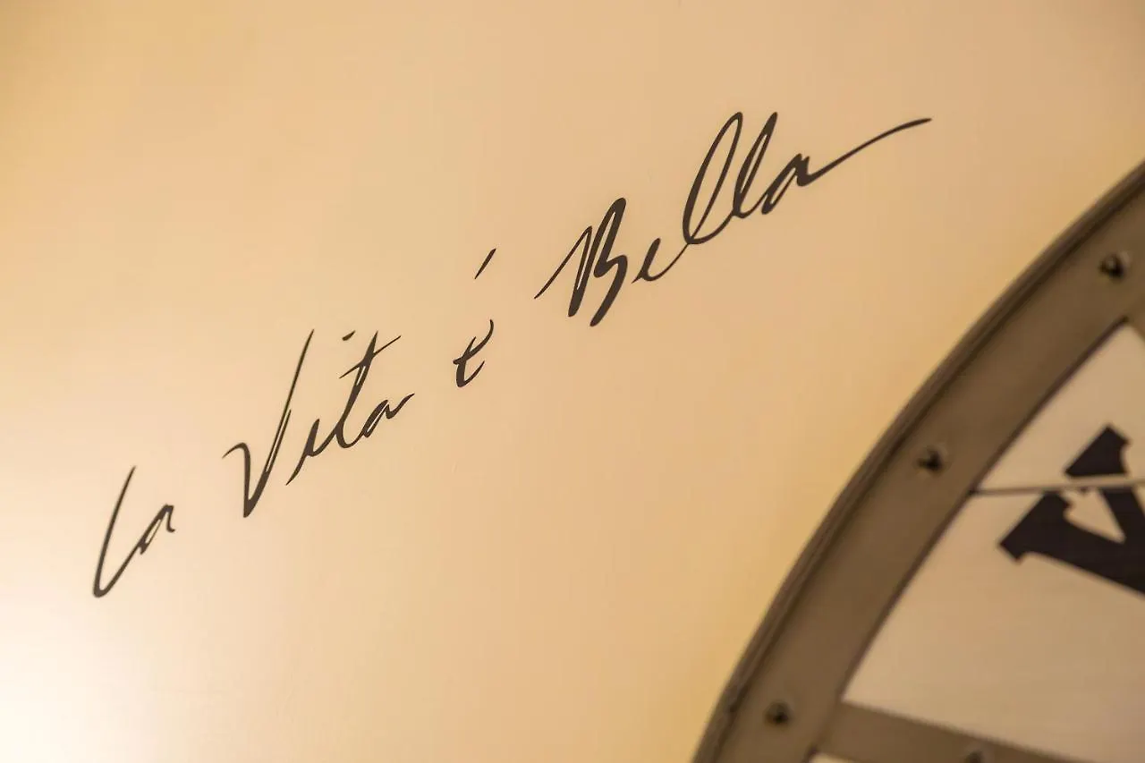 Cool Flat At Via Dei Mille By Napoliapartments 0*, Naples Italy